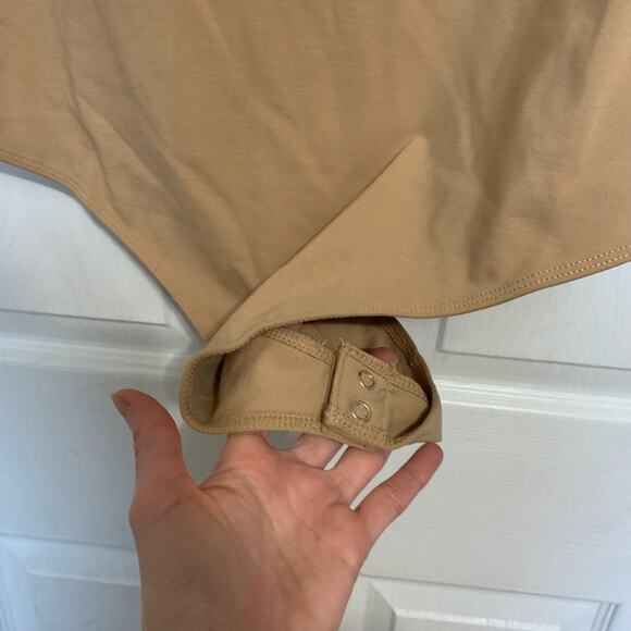 New Neutral Tan Banana Republic Bodysuit Size XL - Picture 6 of 6